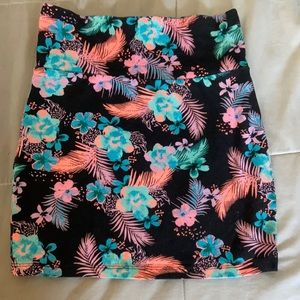 Charlotte Russe Skirt, size xs, Hawaiian print